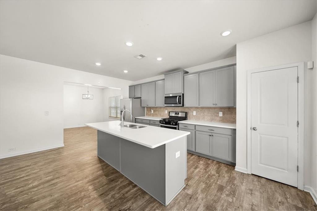 3947 Lake Manor Way