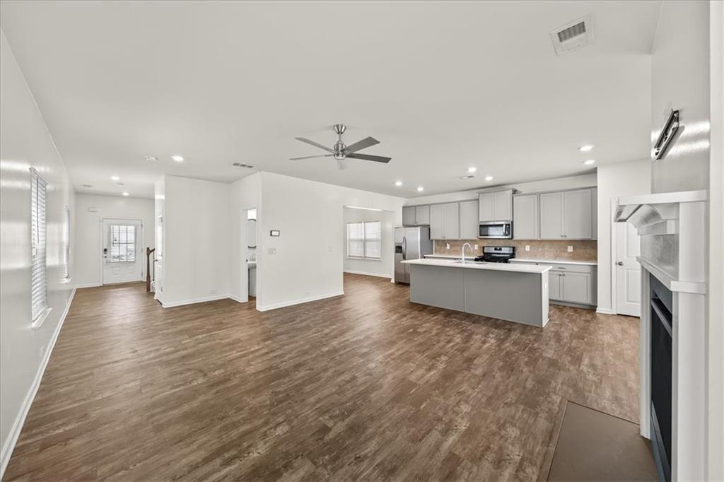 3947 Lake Manor Way