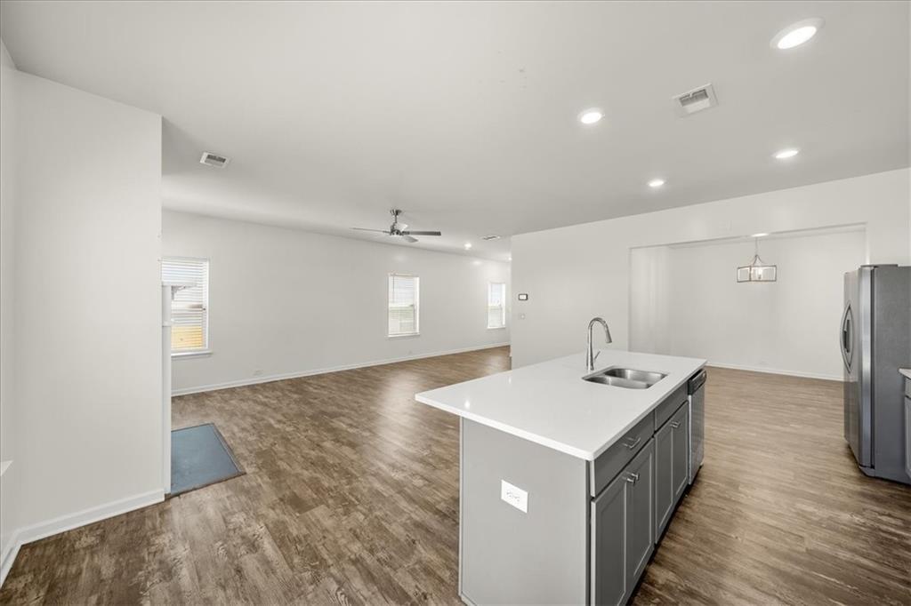 3947 Lake Manor Way