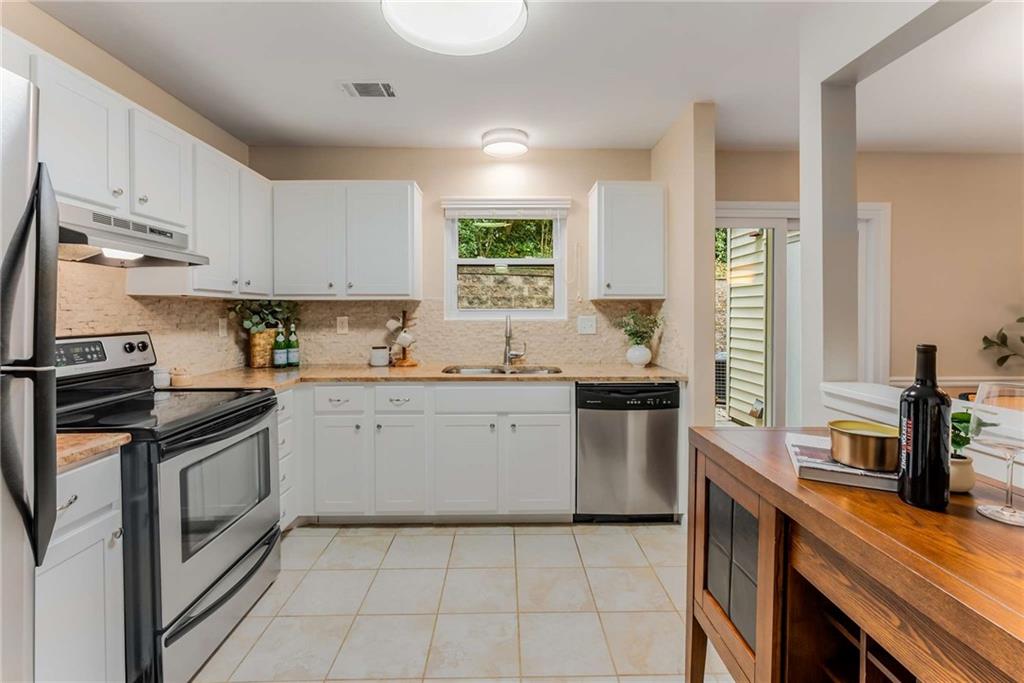 3001 Queen Anne Court