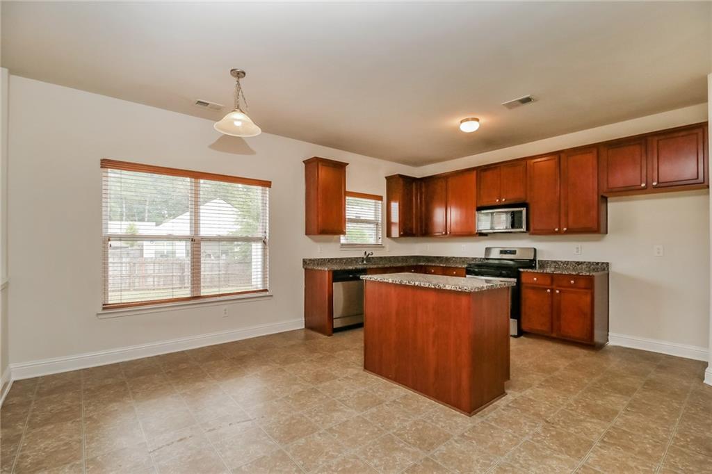3305 SE Justin Way