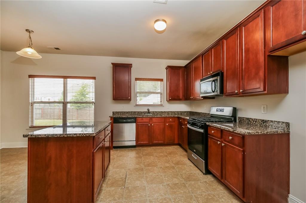3305 SE Justin Way