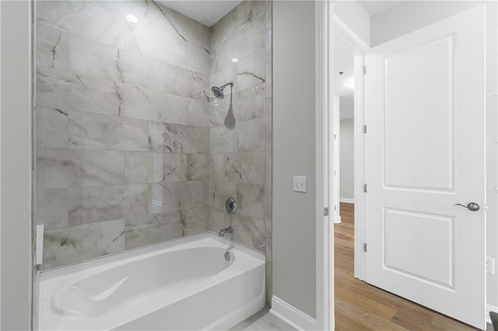 270 17th Street NW Unit 4604