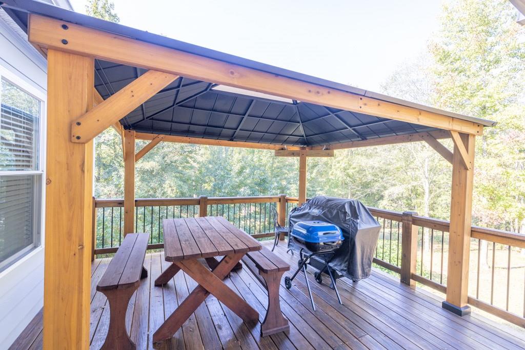 463 Hickory Bluff