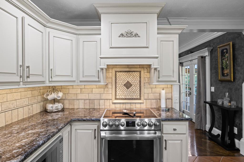 463 Hickory Bluff