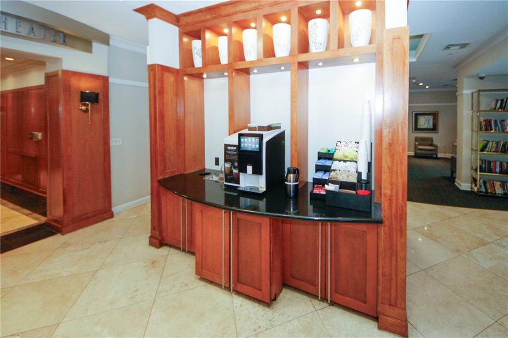 3445 Stratford Road NE Unit 1904