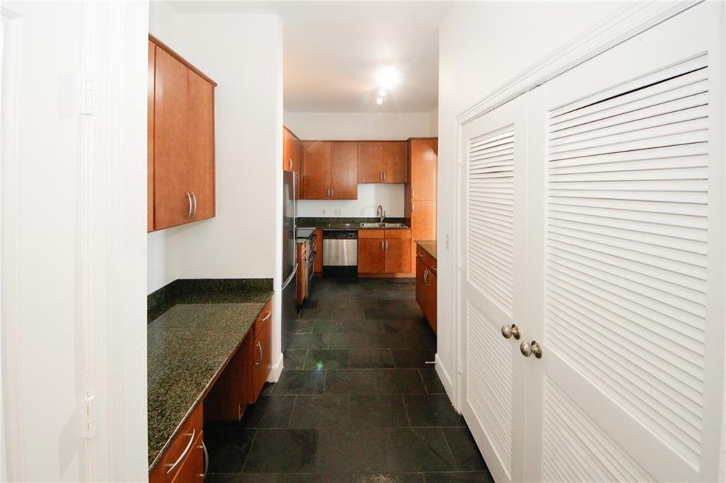 3445 Stratford Road NE Unit 1904