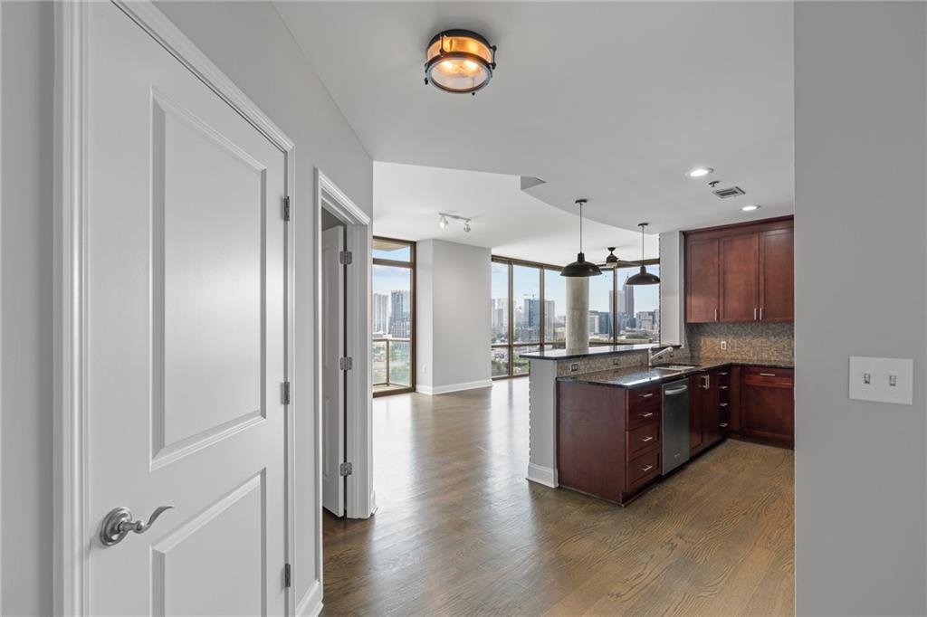 270 17th Street NW Unit 2101