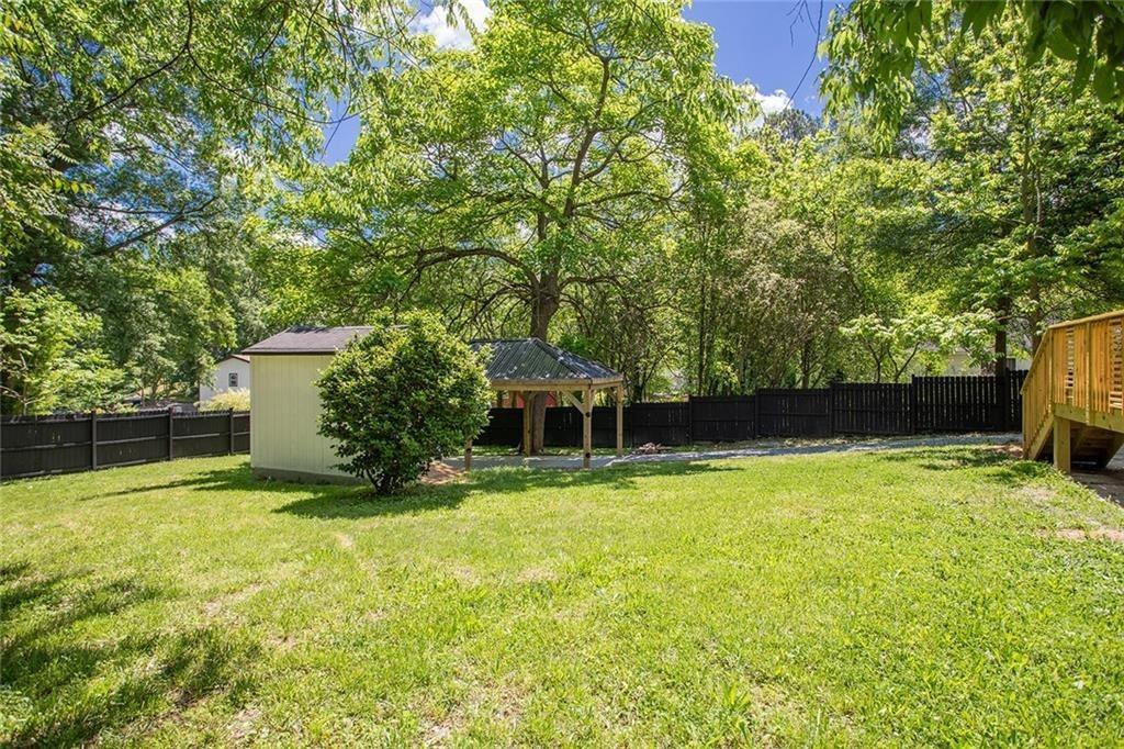 305 Hemphill School Road NW