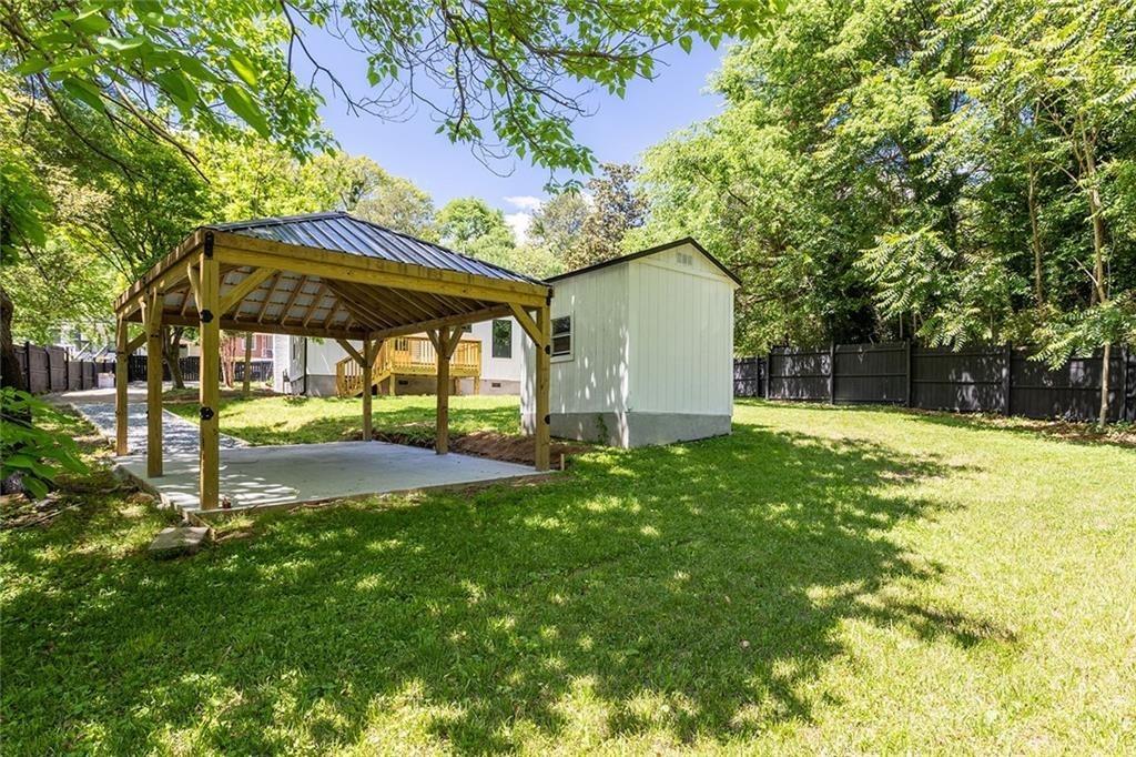 305 Hemphill School Road NW