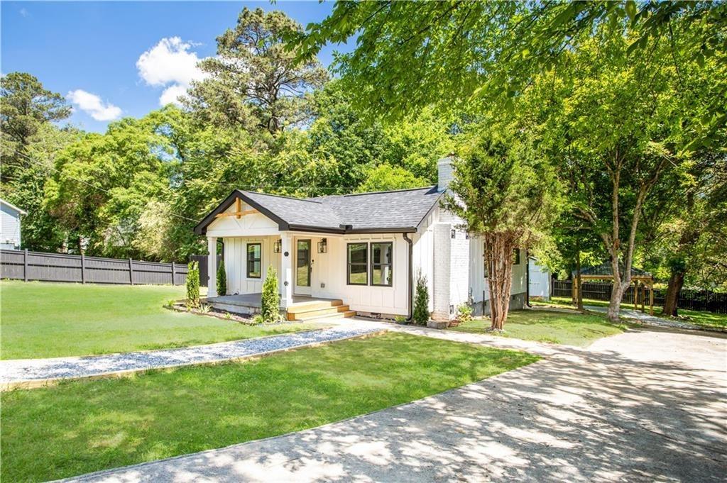 305 Hemphill School Road NW