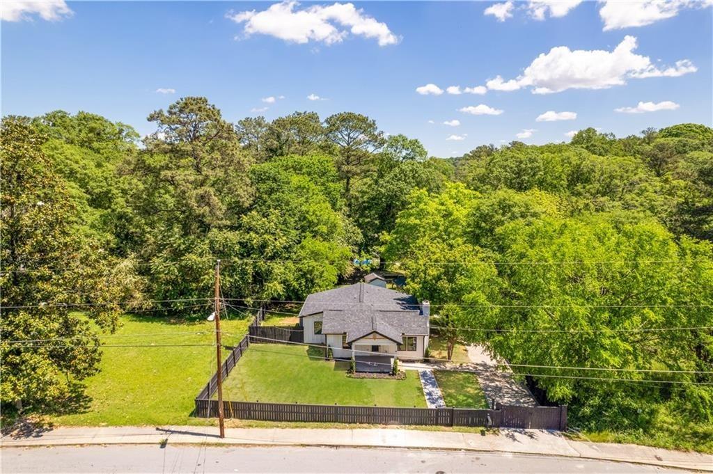 305 Hemphill School Road NW