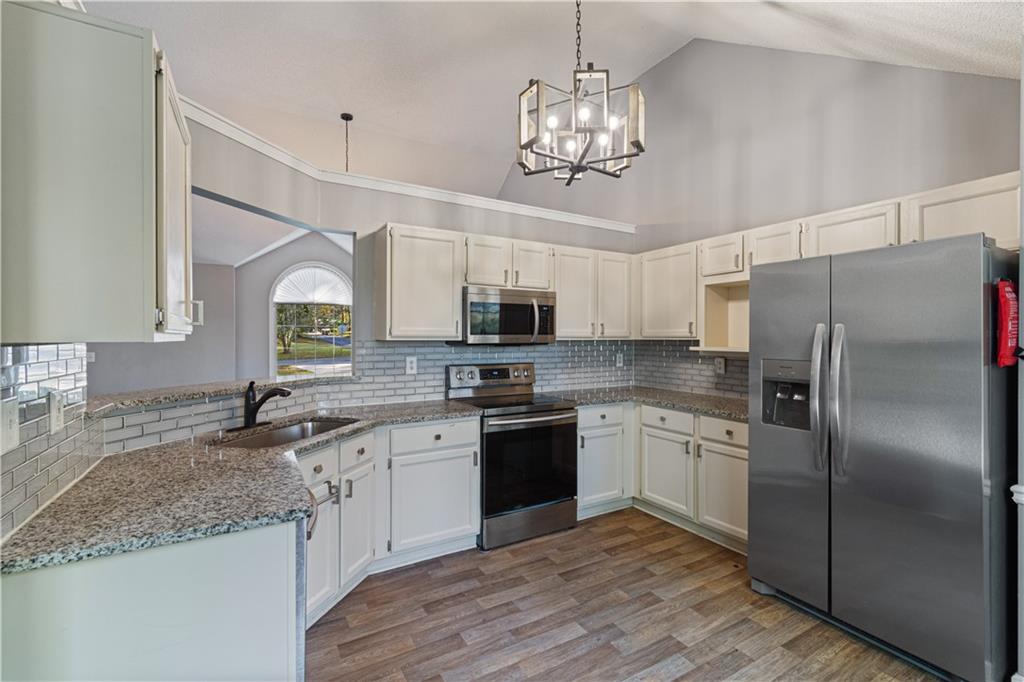 6120 Carriage Court