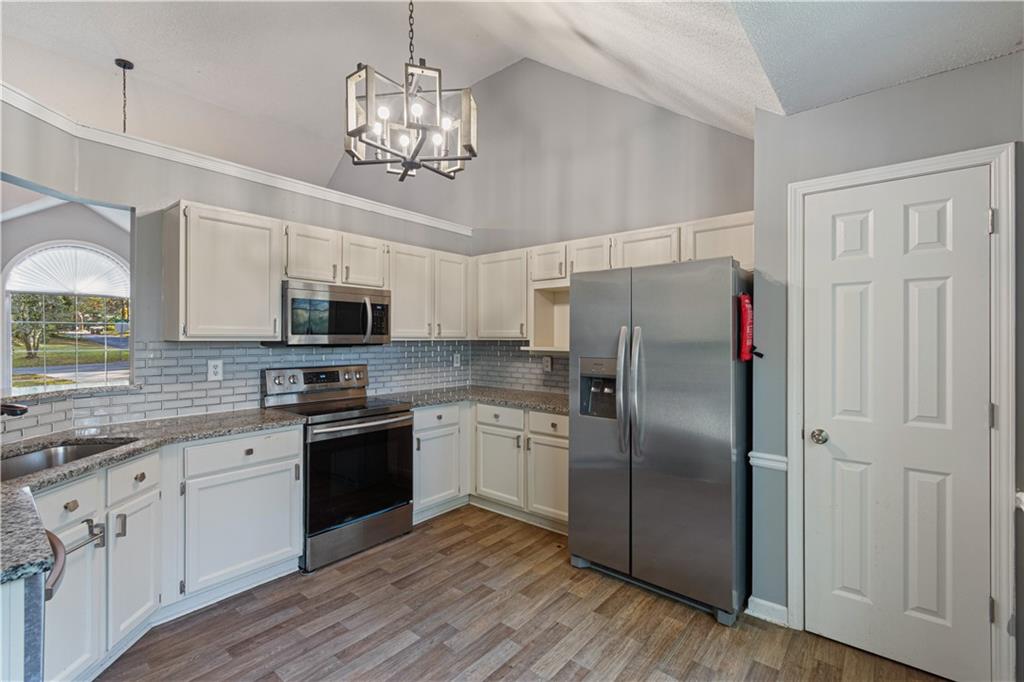 6120 Carriage Court