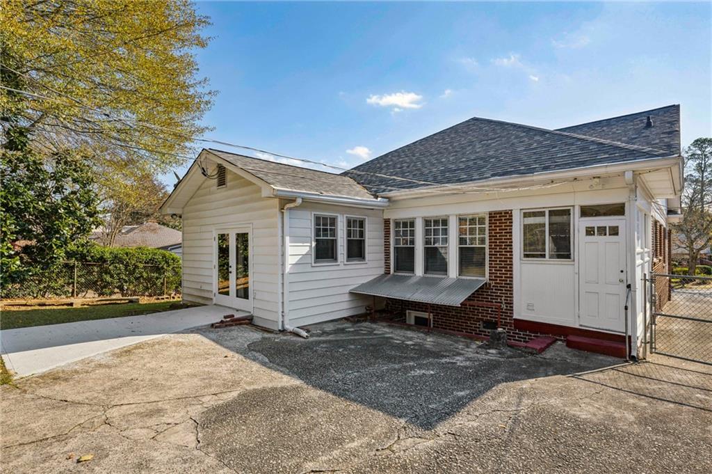 1366 Emory Road NE