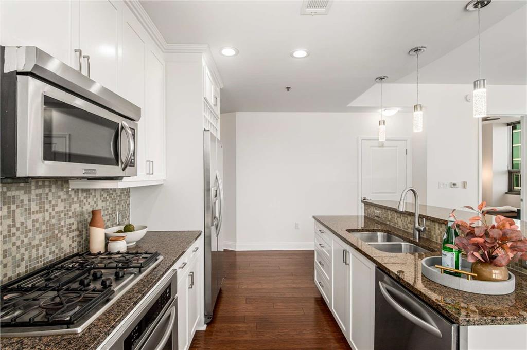 270 17th ST NW Unit 802