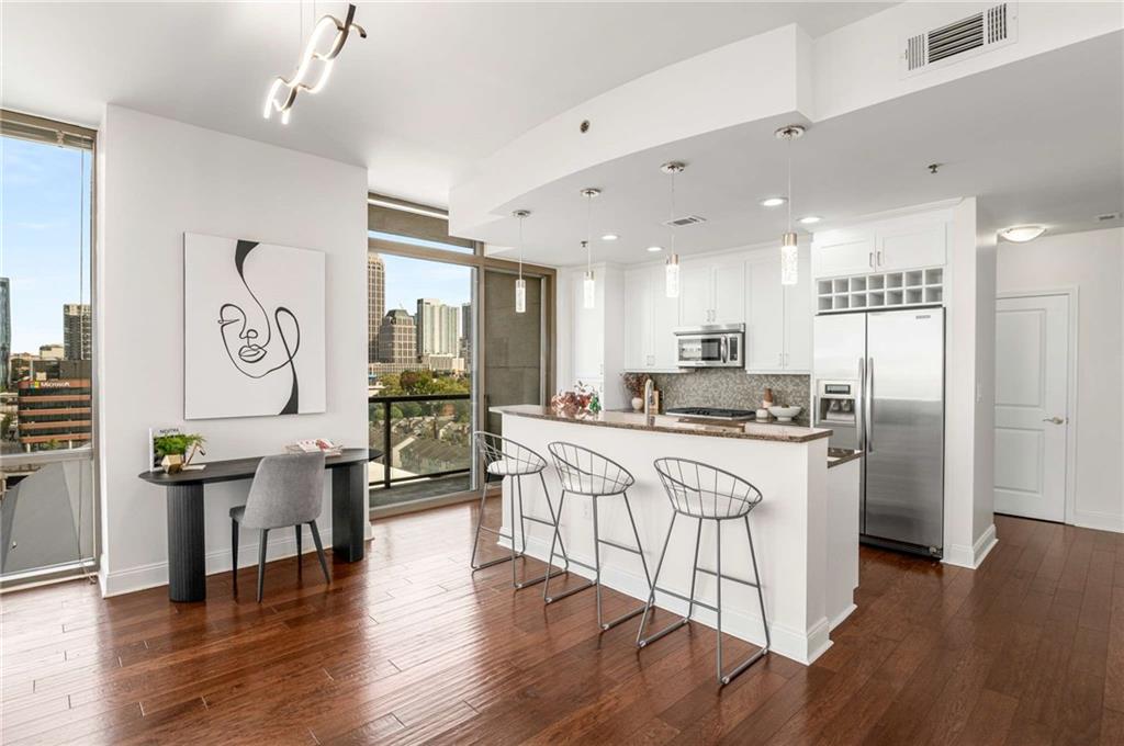 270 17th ST NW Unit 802