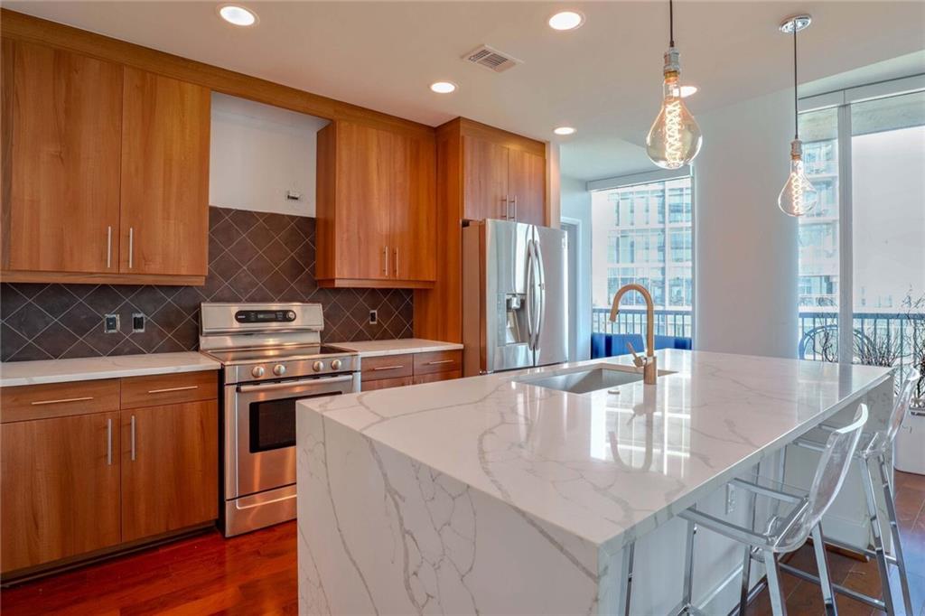1080 Peachtree Street NE Unit 2109
