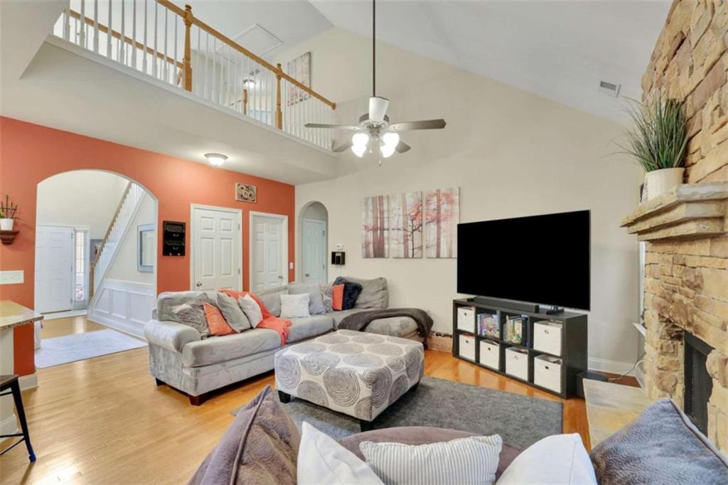 317 Hamilton Way