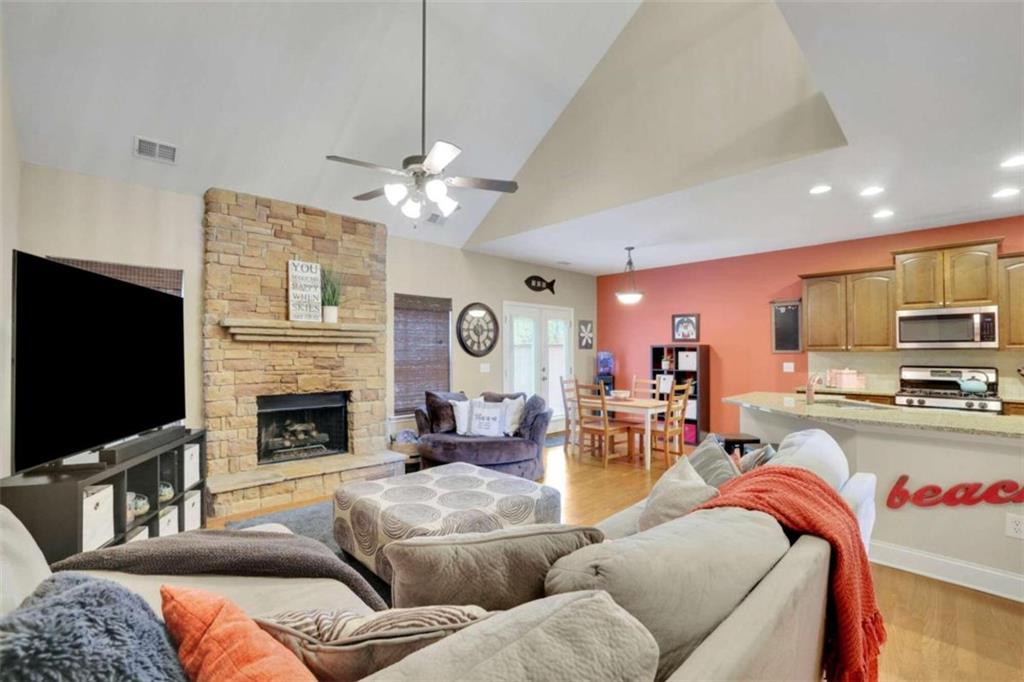 317 Hamilton Way