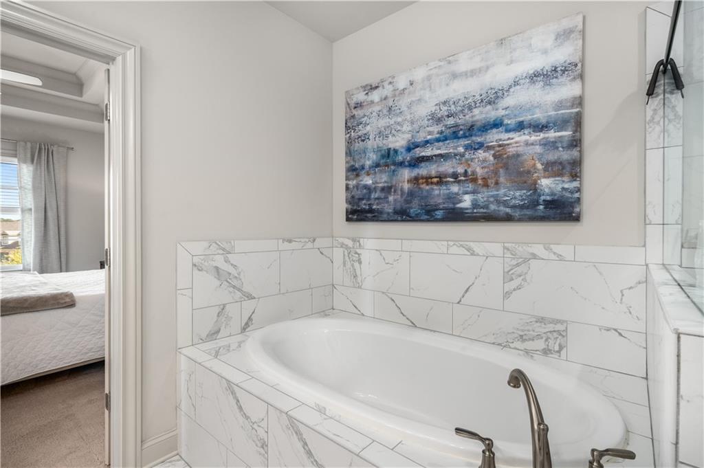 1861 Falling Sky Court NE