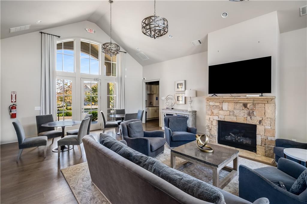 1861 Falling Sky Court NE