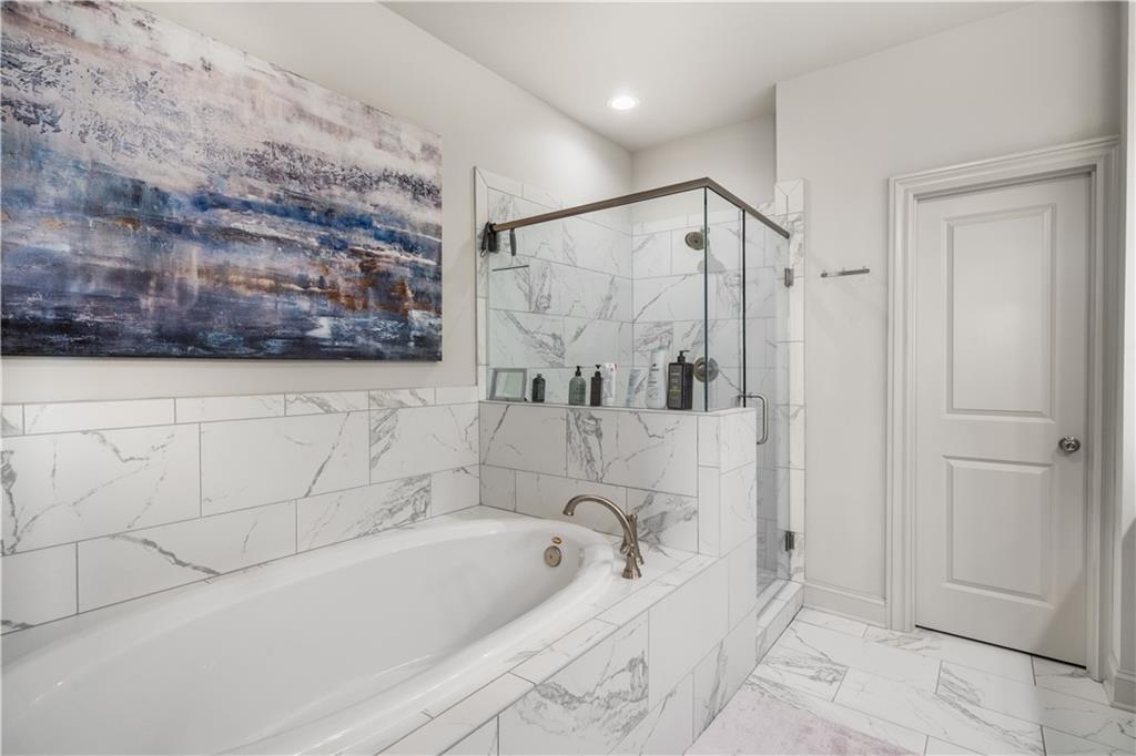 1861 Falling Sky Court NE