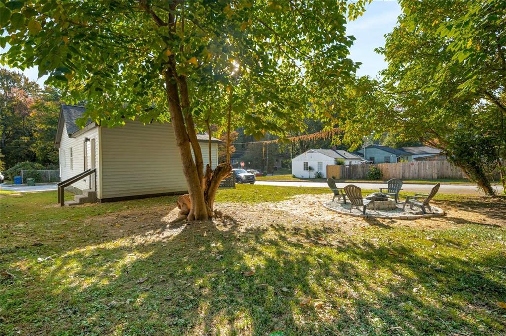337 Enota Place SW