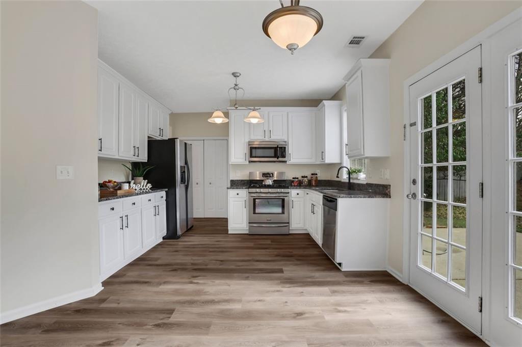 4014 BERWICK FARM Drive