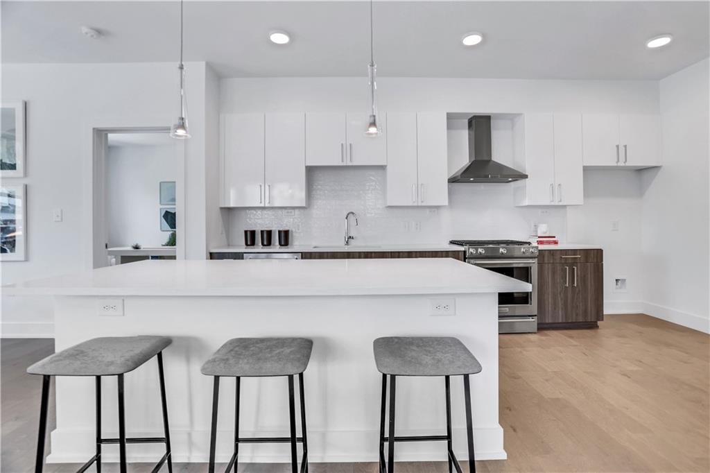 775 Juniper Street NE Unit 611