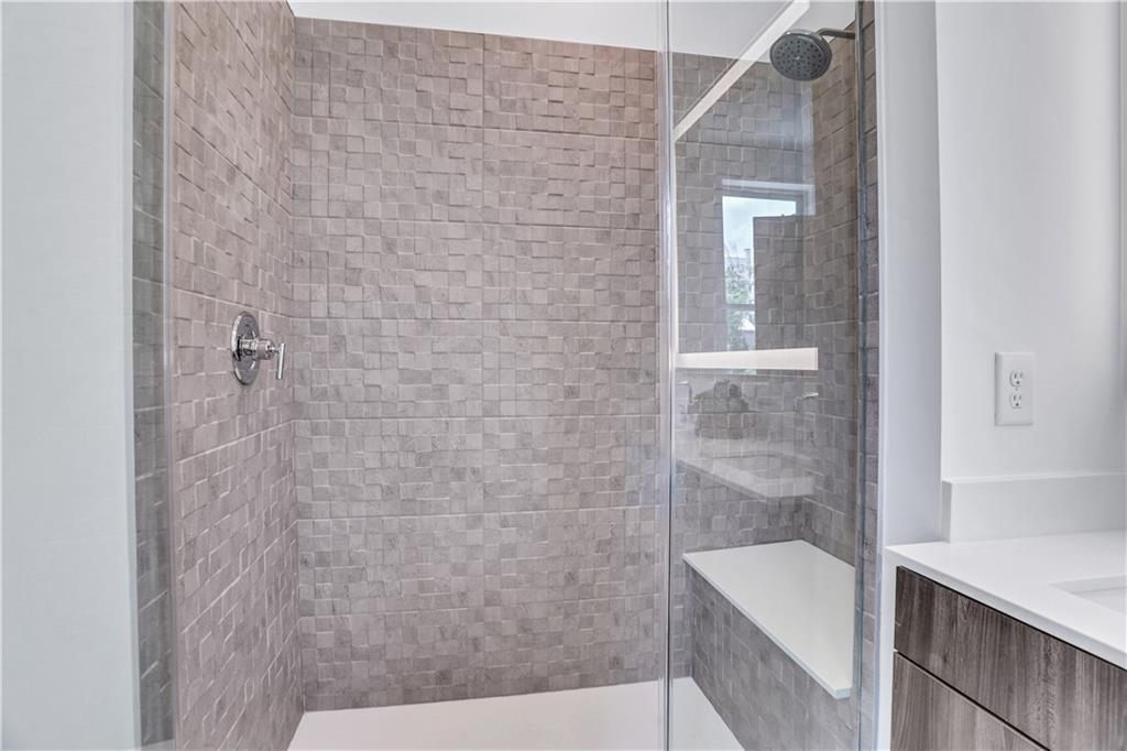 775 Juniper Street NE Unit 611