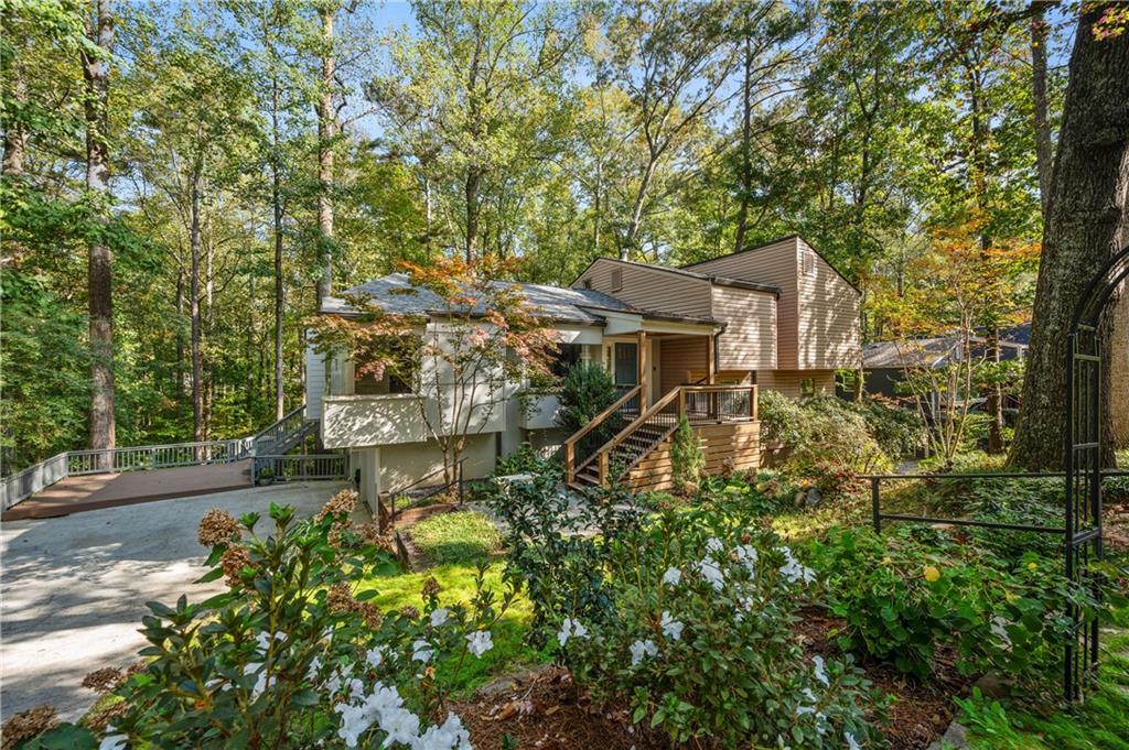 3467 Shawnee Trail SE