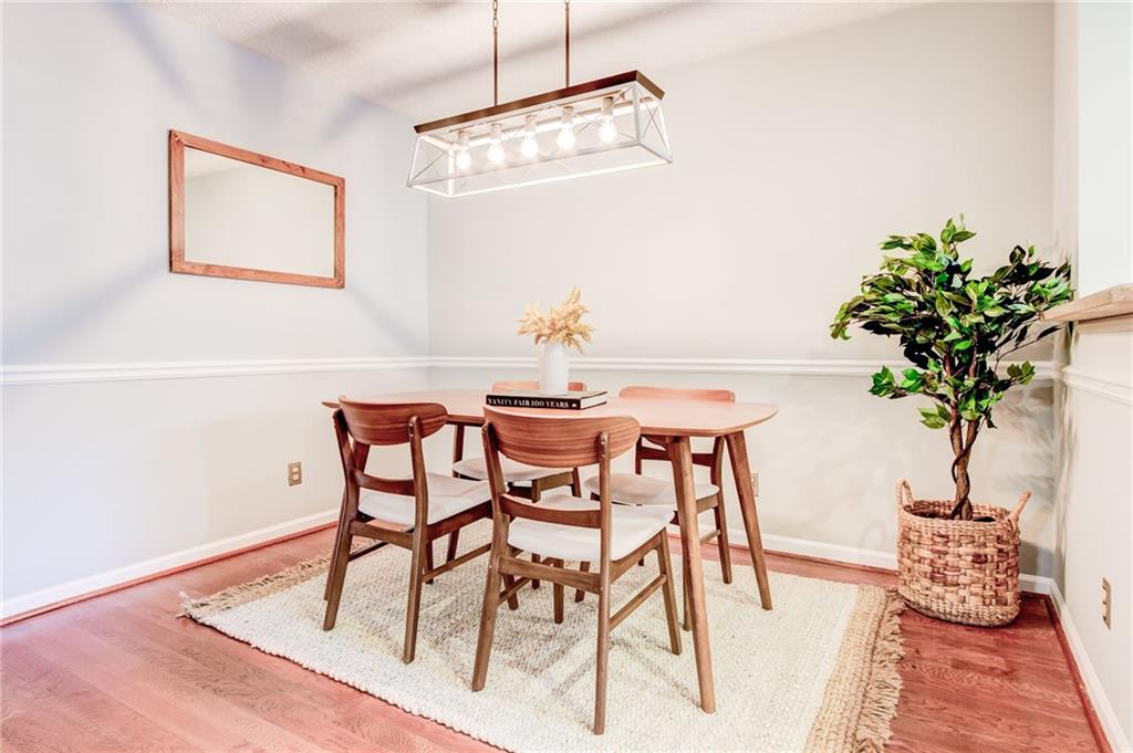2201 N Forest Trail