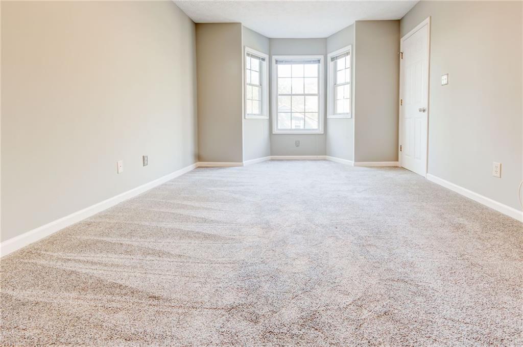 2201 N Forest Trail