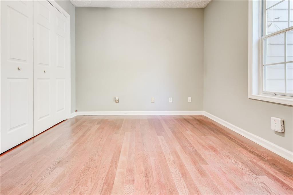 2201 N Forest Trail
