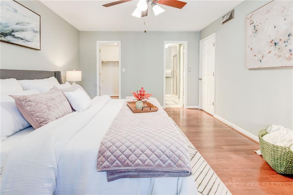 2201 N Forest Trail