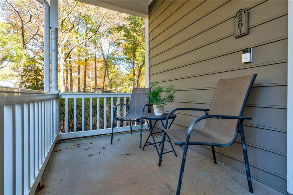 2201 N Forest Trail