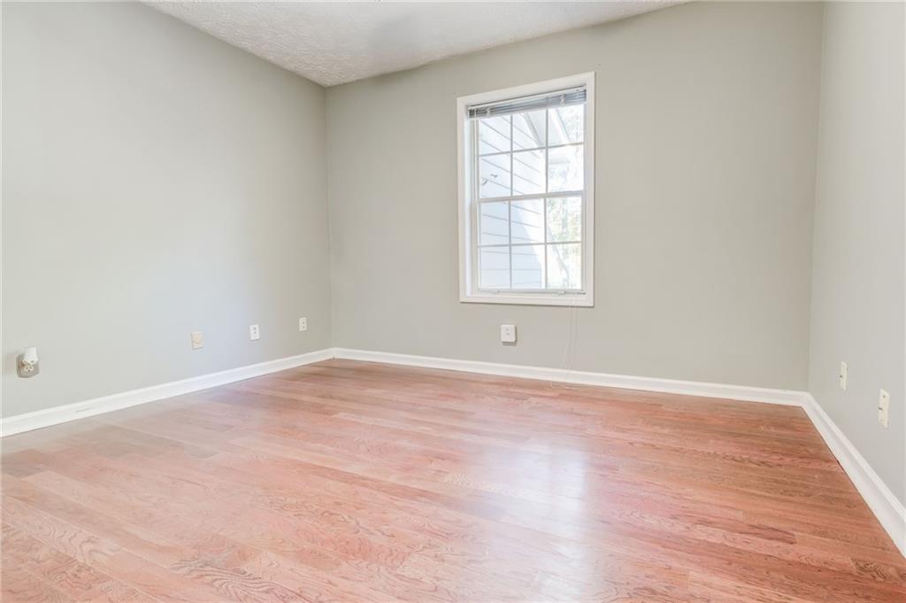 2201 N Forest Trail