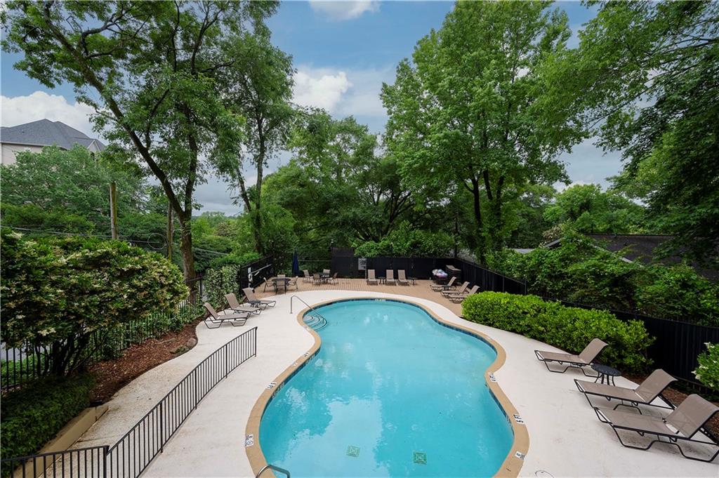 1 Biscayne Drive NW Unit 610