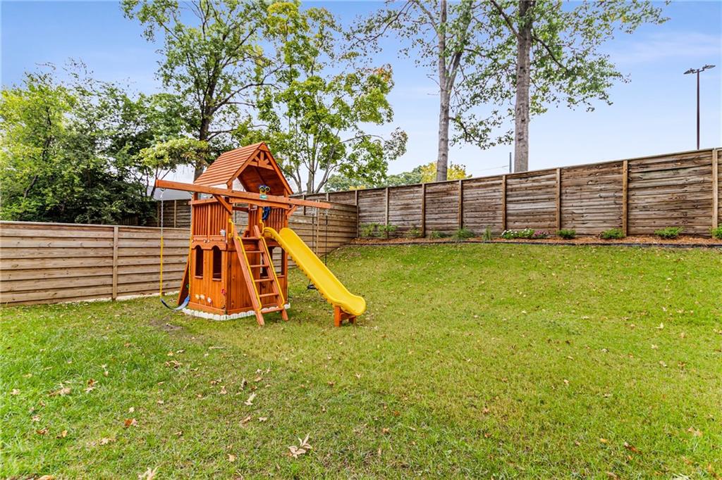 885 Monroe Circle NE Unit B