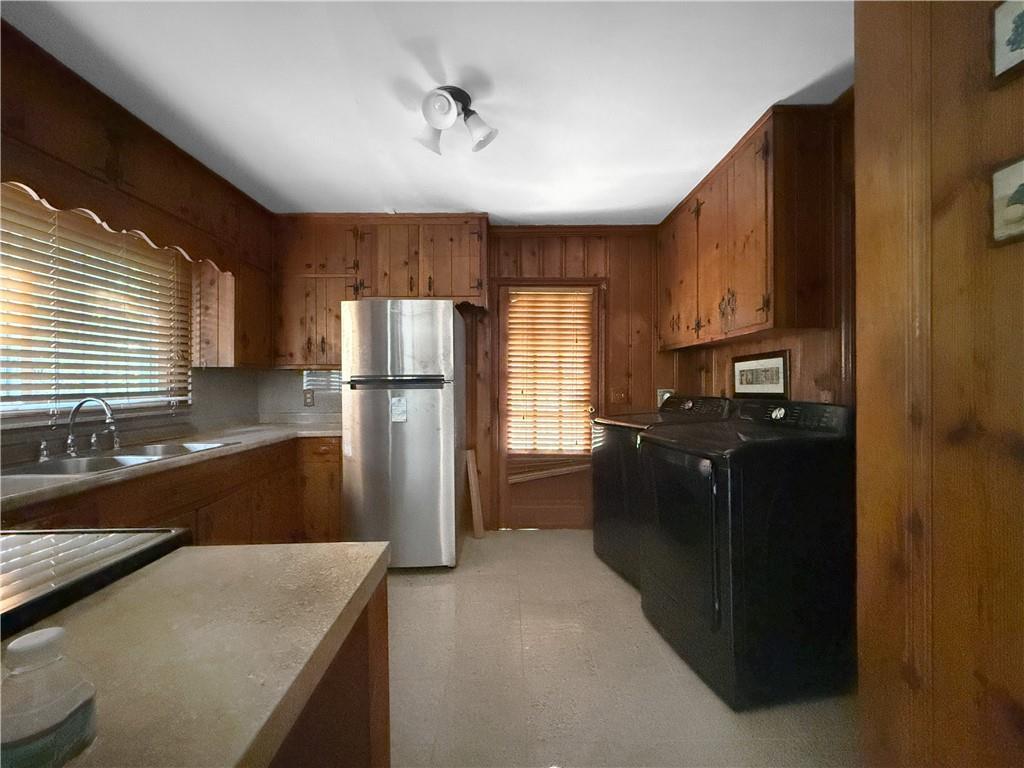 591 Lynn Circle SW