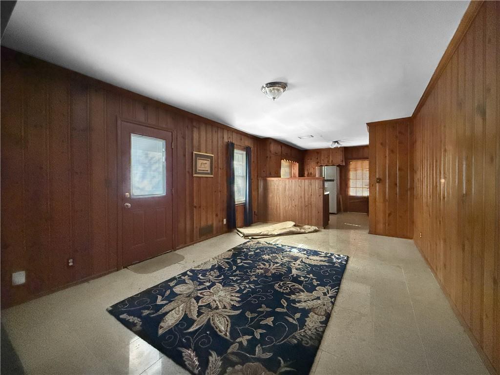 591 Lynn Circle SW