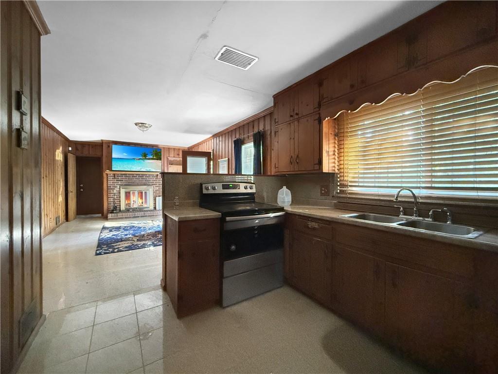 591 Lynn Circle SW