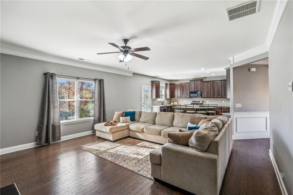 6110 Sparrow Lane