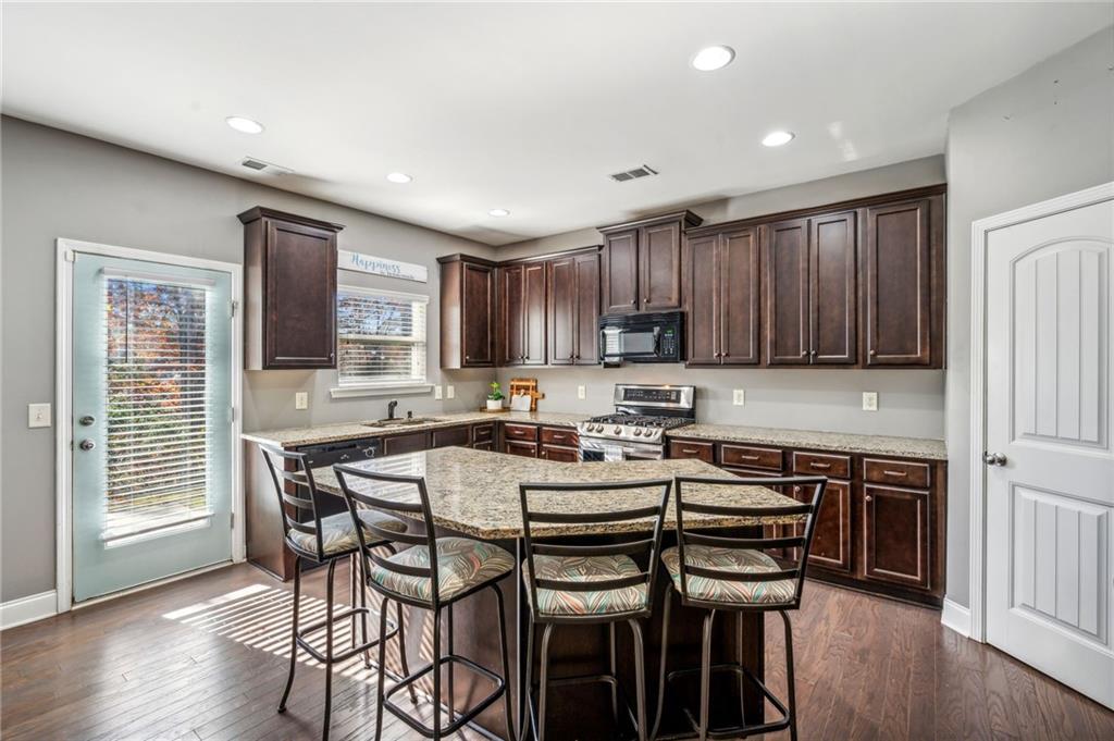 6110 Sparrow Lane