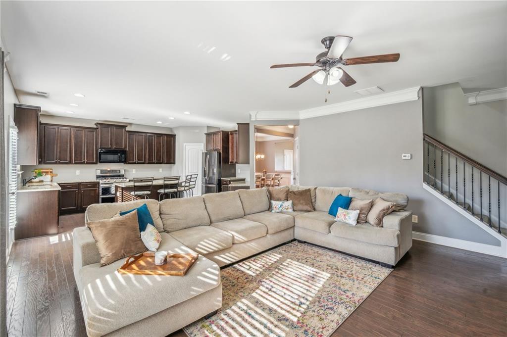 6110 Sparrow Lane