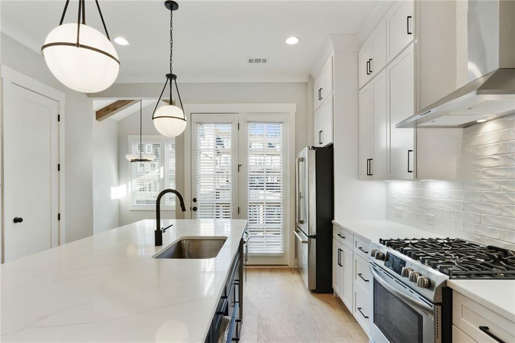 4462 Lemon Street Unit 2