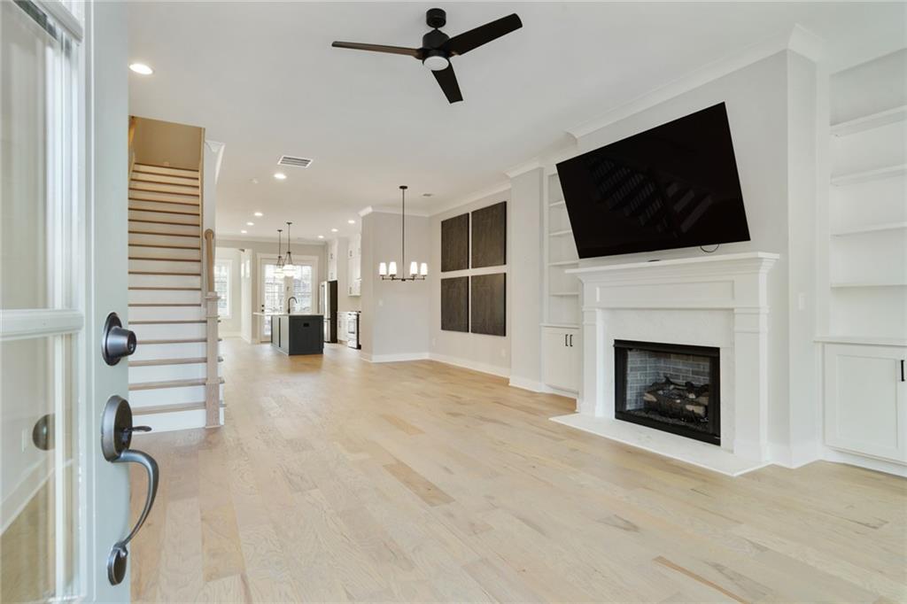4462 Lemon Street Unit 2