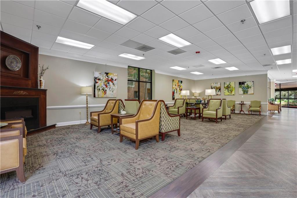 300 Johnson Ferry Road NE Unit B904