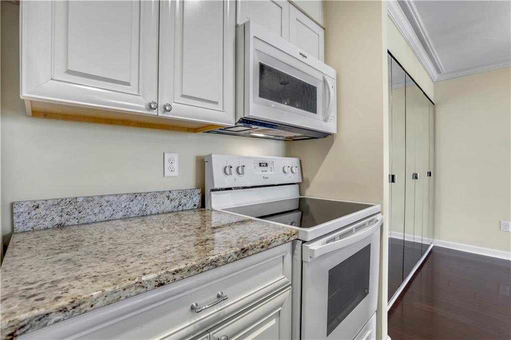 300 Johnson Ferry Road NE Unit B904